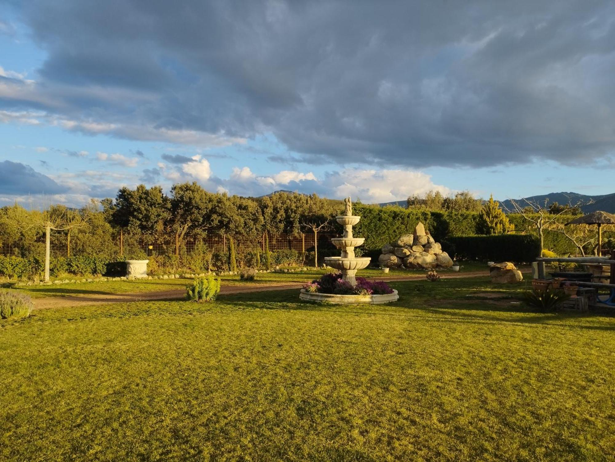 Finca Los Pajaros Cerca De Puy Du Fou Toledo Наваэрмоса Номер фото